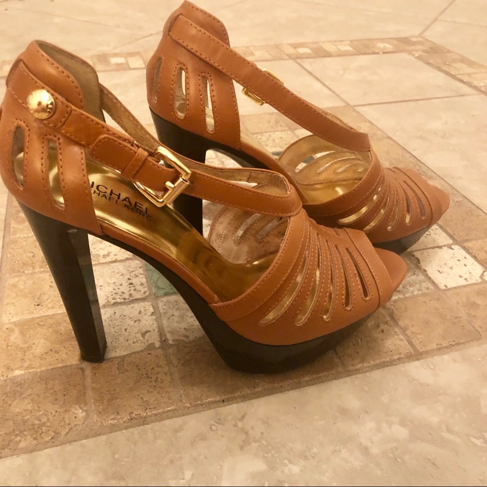MICHAEL Michael Kors Tan Platform Sandals 8 1/2! - Picture 8 of 8